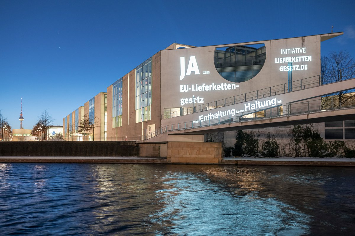 Deutschland darf sich beim EU-#Lieferkettengesetz nicht enthalten! Der @Bundeskanzler muss hier intervenieren und sich klar für das Gesetz positionieren! Deutschland inklusive der <a href="/fdp/">FDP</a> haben den Entwurf des Gesetzes maßgeblich mitgeprägt. #Menschenrechte #EULevelplayingfield