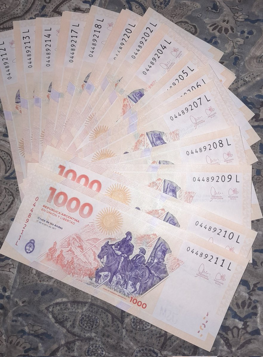 #inflacion
Del cajero: Todos los billetes nuevitos y correlativos...🤔
¿Vos decis que Milei no está emitiendo?🙄