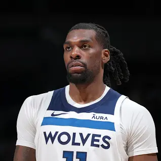 SportieZone's tweet photo. @NBAonTNT #ResilientReid 💪🔄 Despite facing setbacks like a left wrist injury in March 2023, Reid's resilience and on-court prowess continue to make him a valuable asset for the Timberwolves. 🤲🏀 #NBAJourneySuccess https://t.co/C314xxiL7M