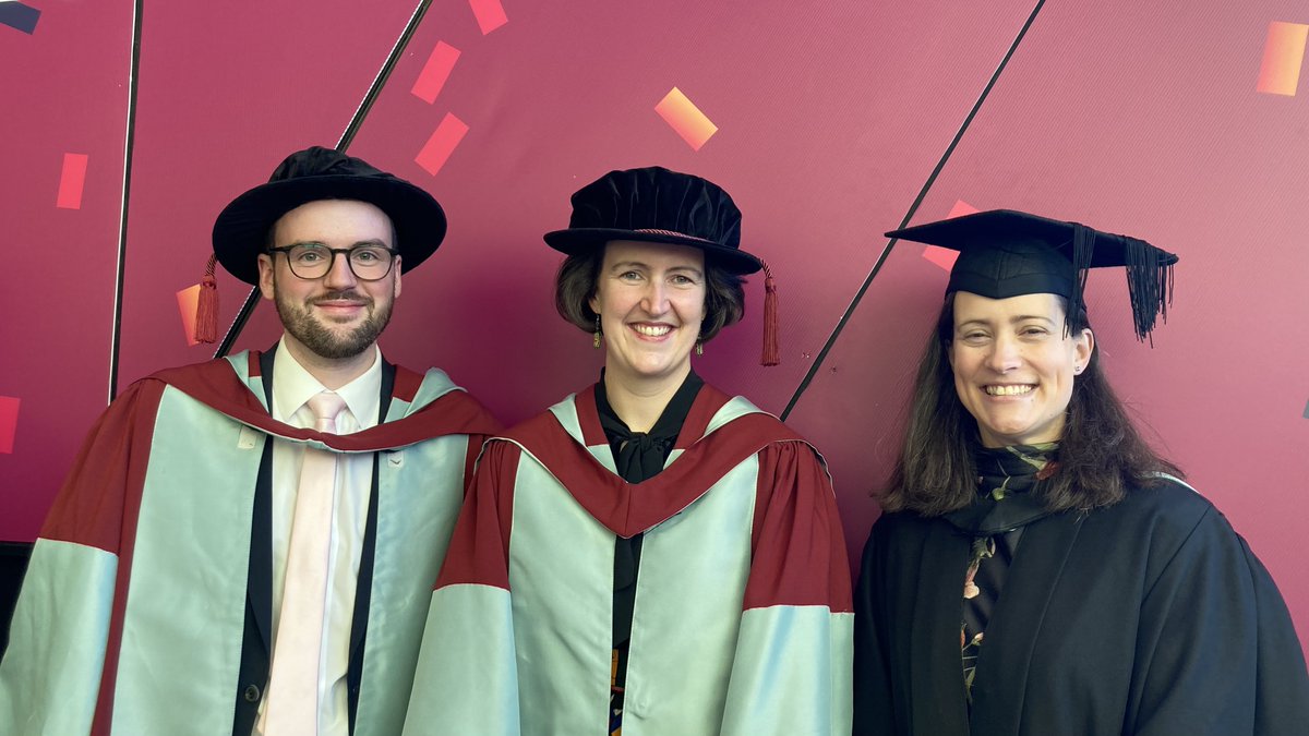 Congratulations to all our EEI postgraduate students and researchers who graduated @UniofHull this week. Including our MSC Advanced Energy Technologies for Building & Industry, Flood Risk Management and Renewable Energy students, our Masters of Research and Doctors of Philosophy