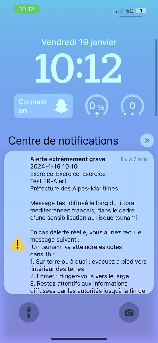 kdmw__'s tweet photo. Le bruit de la sonnerie on en parle ? 😨 #Tsunami https://t.co/OKbSNdj0ec