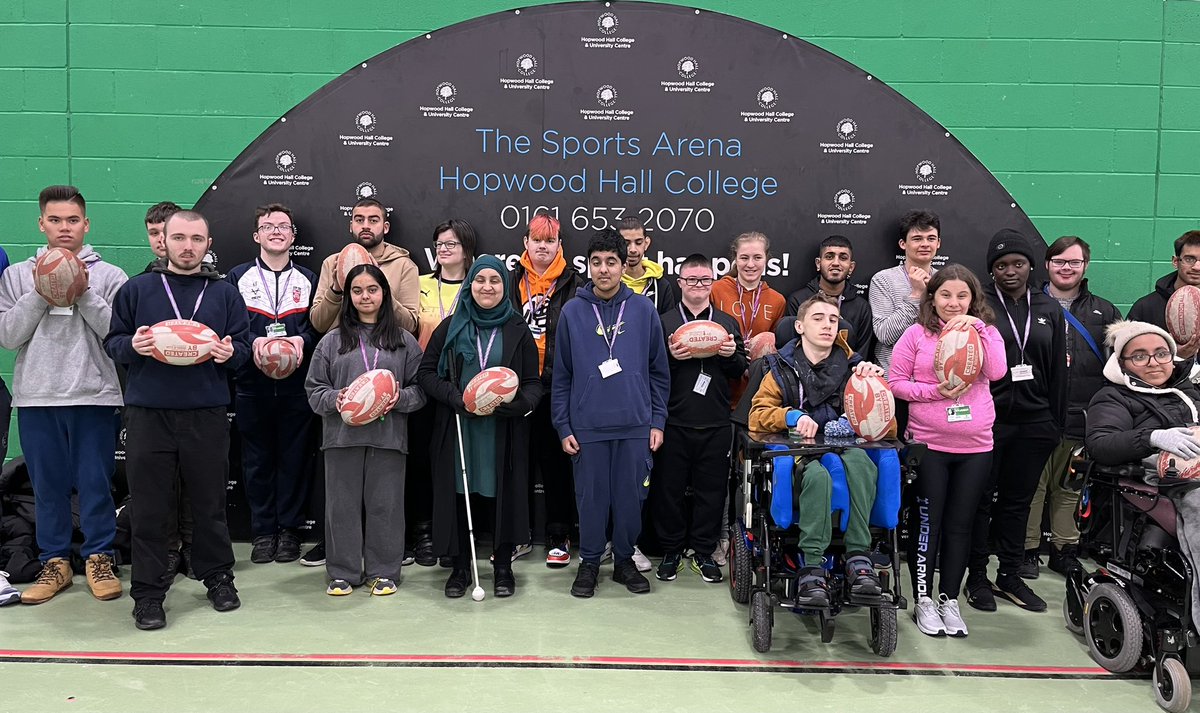 Mayfieldrl's tweet photo. Great way to finish our #TryzonTour week with another visit to @hopwoodhall &amp; more #Skills4Life students. The club can’t thank you enough for wanting to get involved &amp; we look forward to spending some quality time together over the next few months. https://t.co/XqZ5LUFVeR