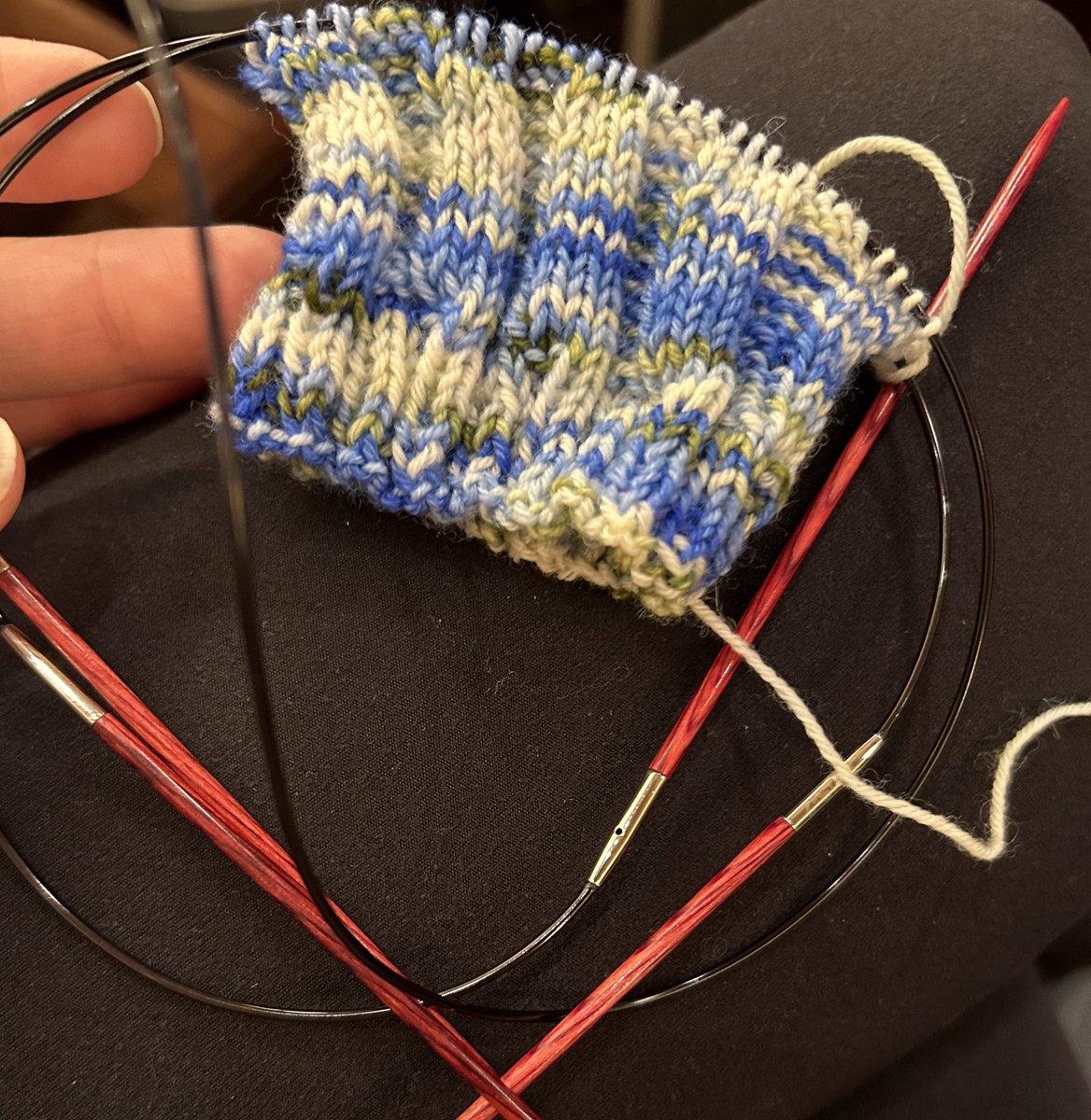 CorrineWalcher's tweet image. I am knitting the second sock in a pair (my purse project, so you know they&apos;re taking forever). I started with new needles and they&apos;re still suuuper grippy. I know the only cure is to keep using them but ugh. #knitting #knitterproblems