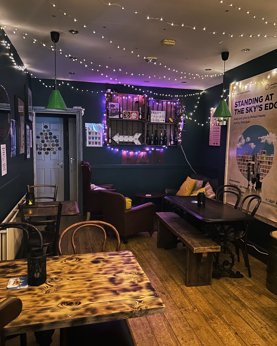 Hello Weekend 🍻🐾🥂