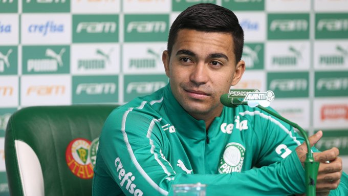 🎙️: Muitas Fontes dentro do clube falam que o clima dentro do clube não esta muito bom, vc confirma isso? 

<a href="/number_oneverde/">number one verde</a>: Ah cara, o clima no clube é um dos melhores possíveis, estamos todos empenhados em dar nosso melhor para buscar o título