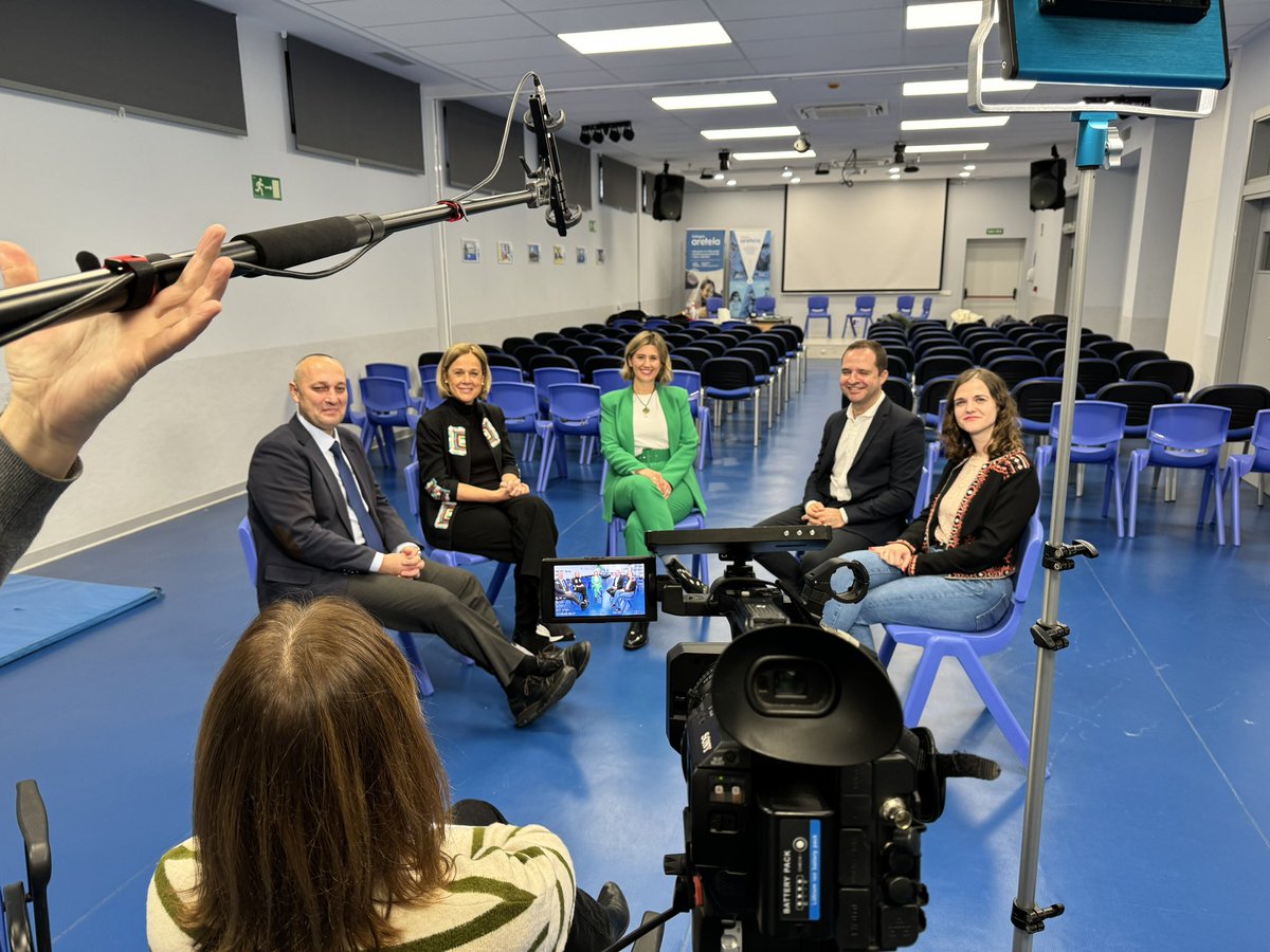 Grabamos para <a href="/informativost5/">Informativos Telecinco</a> en <a href="/Colegio_Areteia/">Colegio Areteia</a> sobre la importancia de la #SaludMental en los centros educativos 
#psicologia #emociones #educacion