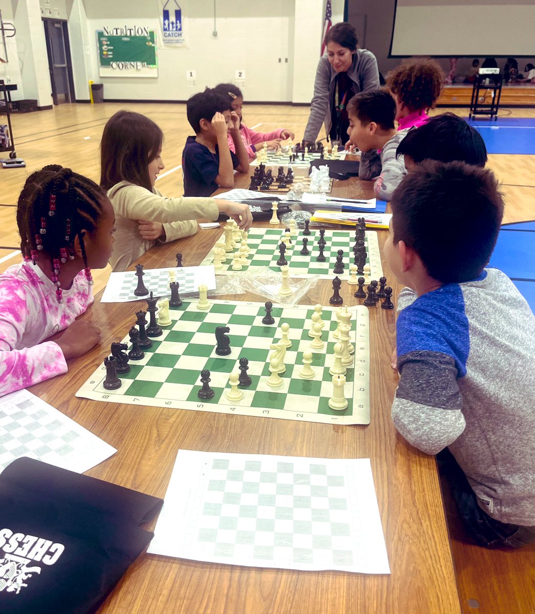 Mrs. Salinas tweet media