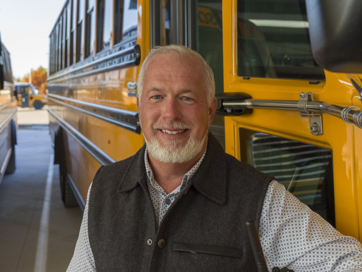 One-fourth of all @MCCSC_EDU buses are now powered by electricity with @veregy5. Read more about the school corporations initiative: magbloom.com #mccsc #green #electricbuses #bloomington #bloommagazine #solarpowered