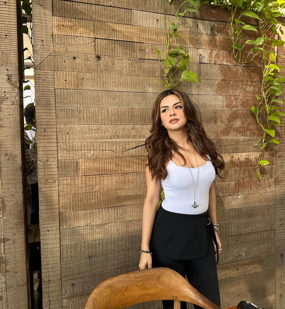 darklord820's tweet photo. #AvneetKaur https://t.co/90d0ZMv10X