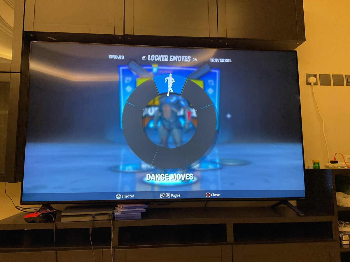 just a random dude who wants to share tweet media