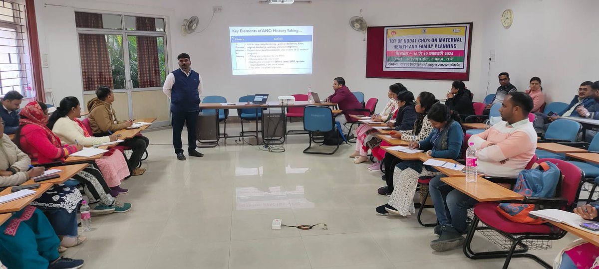 NISHTHA_CPHC's tweet photo. #NISHTHA in collaboration with #NHMJharkhand, strengthens RMNCH+A services at @A_ArogyaMandir. 24 Master trainers from 12 districts are now on a mission to empower #CHOs, #SNs, #ANMs, and #MPWs through dynamic cascading mode. Together, we're driving impactful change in healthcare https://t.co/tS8ENaC05M