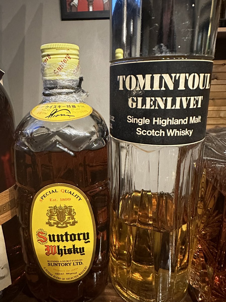 nikenme2022's tweet image. #usquaebach #crystal #reserve 
#tomintoul glenlivet 
#角 40年前
#baker’s 107proof 
#basilhayden’s 

#隠れ家BAR二軒目 
#裏路地 
#三ノ輪 
#ウイスキー 
#スコッチ 
#バーボン 
#カウンター6席