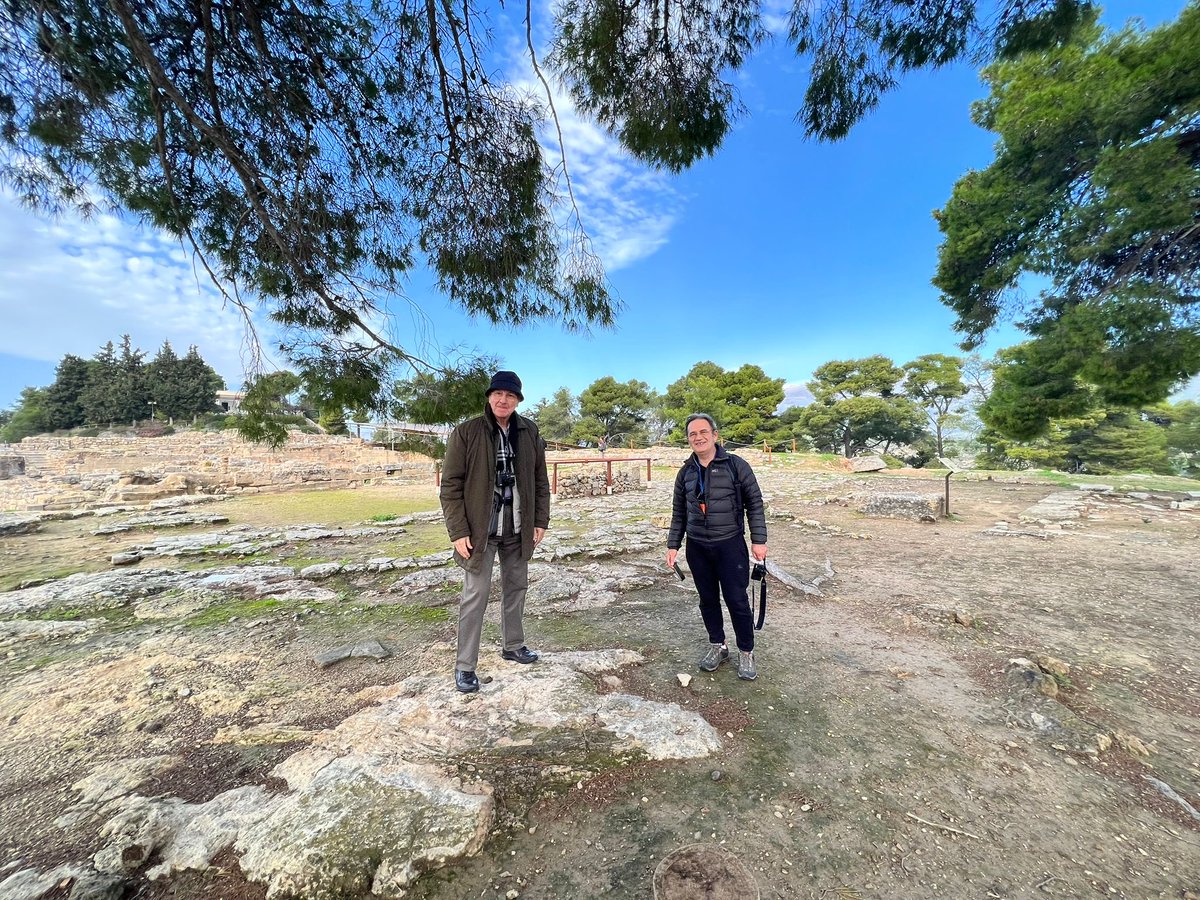 Girit Knossos sarayına doğru.