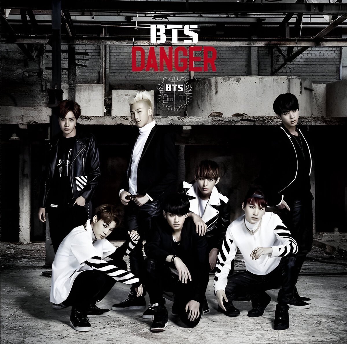 Bangtan7_Stream's tweet photo. “Danger” by #BTS has now reached #1 itunes in OVER 15 COUNTRIES!⚠️⚡ https://t.co/vWFE60DvRU