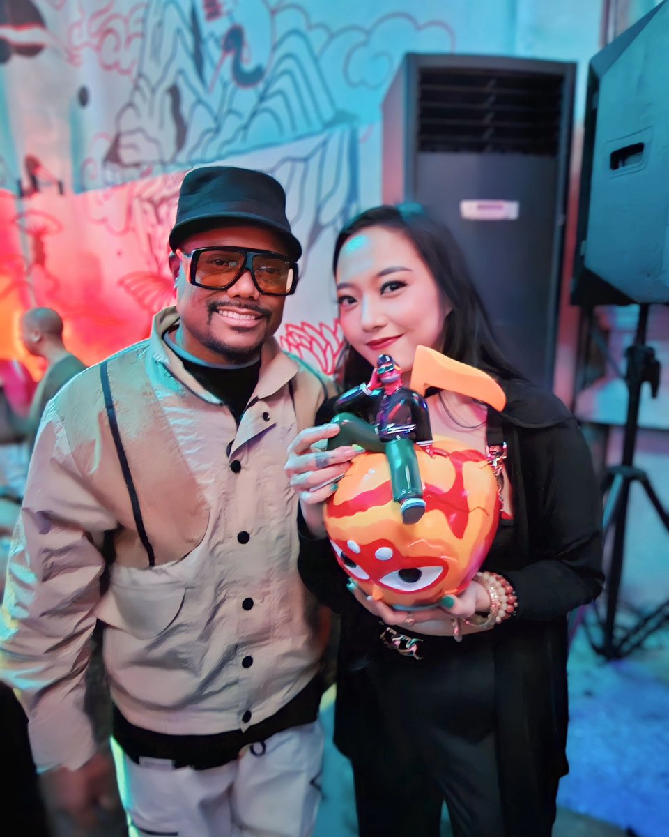 Myrtle Anne 🌌 tweet media