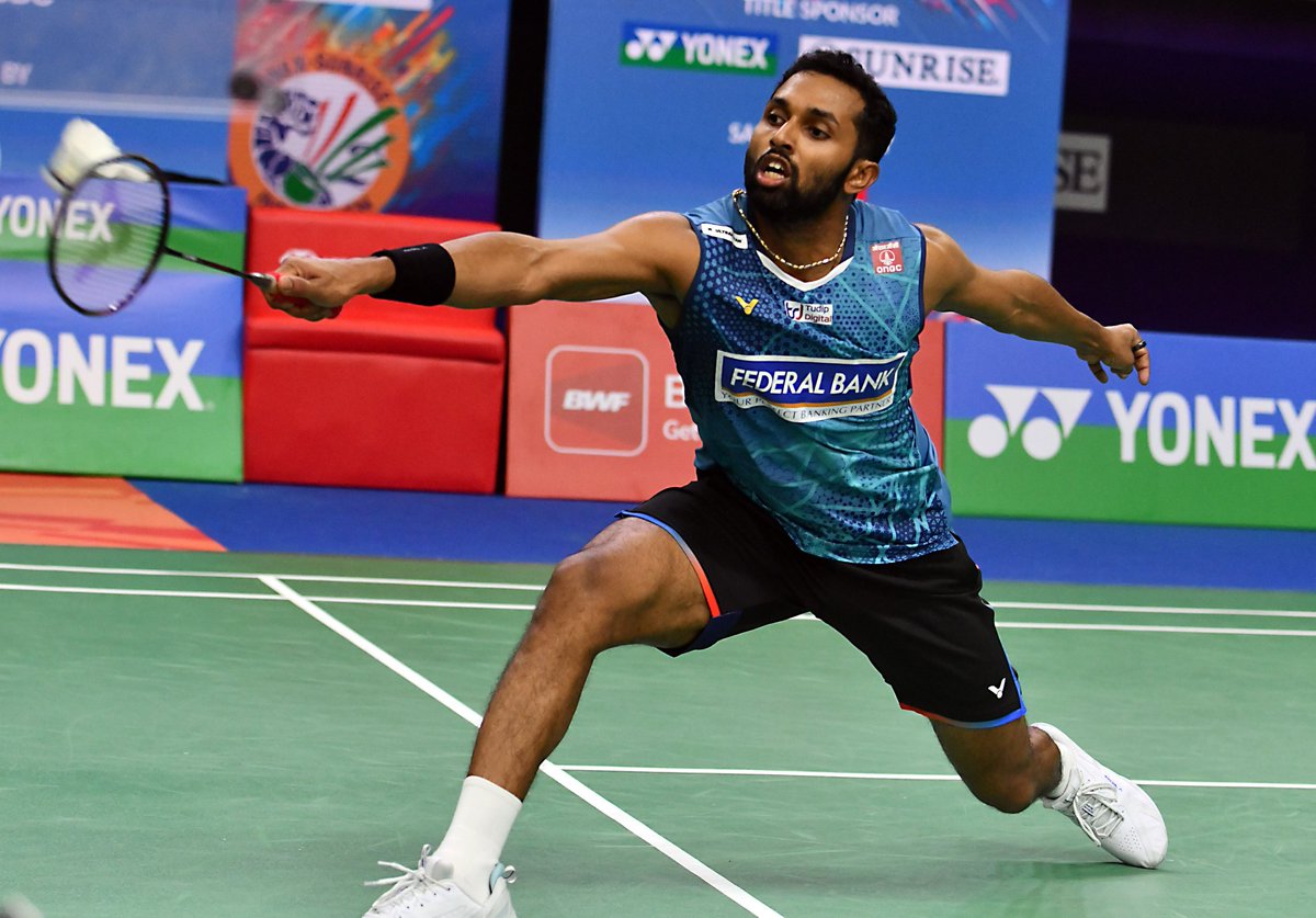 HSP marches on to his 1st ever #IndiaOpen Semifinals!! 🔥

In the cold, shivering and ashy winter of Delhi it was HS Prannoy who oozed the warm afterglow. He defeated Wang Tzu Wei 21-11, 17-21, 21-18 to craft a pandemonium of his own to make the crowd dance in his
