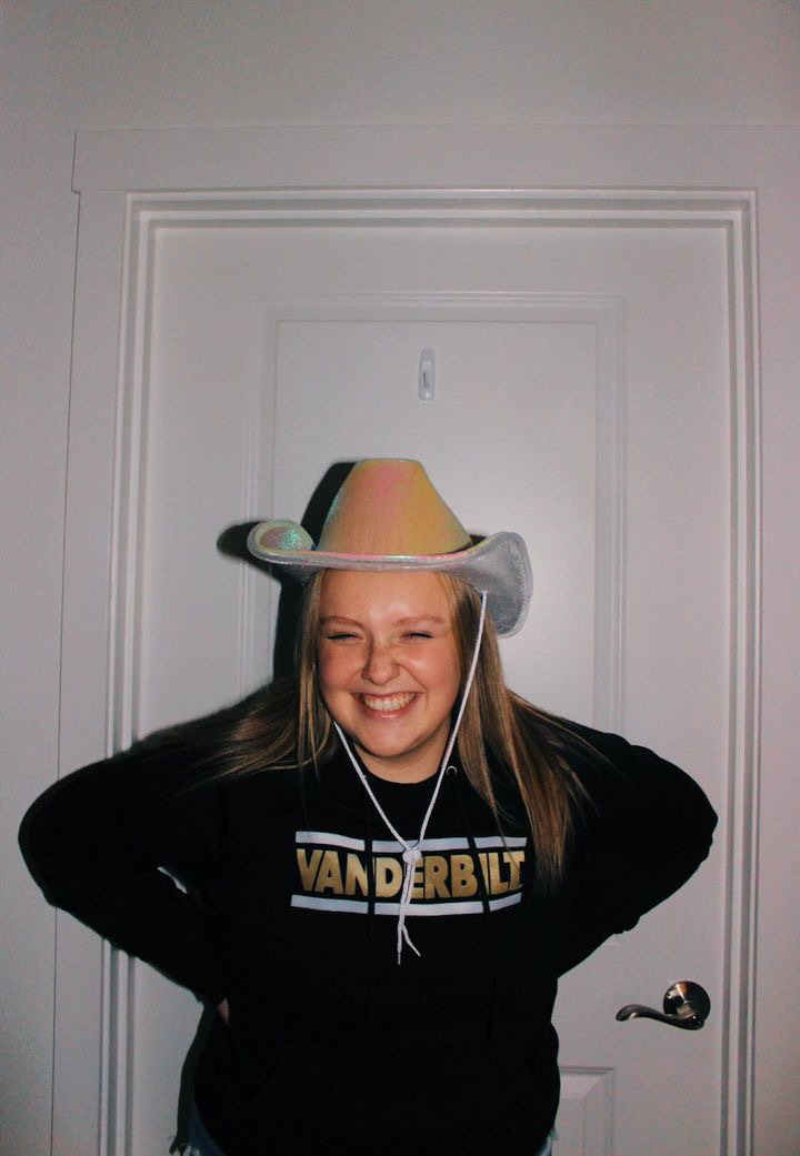 We are LOVING the <a href="/VanderbiltOwen/">Vanderbilt Business</a> acceptances! Congrats to everyone making their decision to attend Vandy in the Fall. 😝 Now is the time to sign your lease for Fall! Send us a DM for more info.