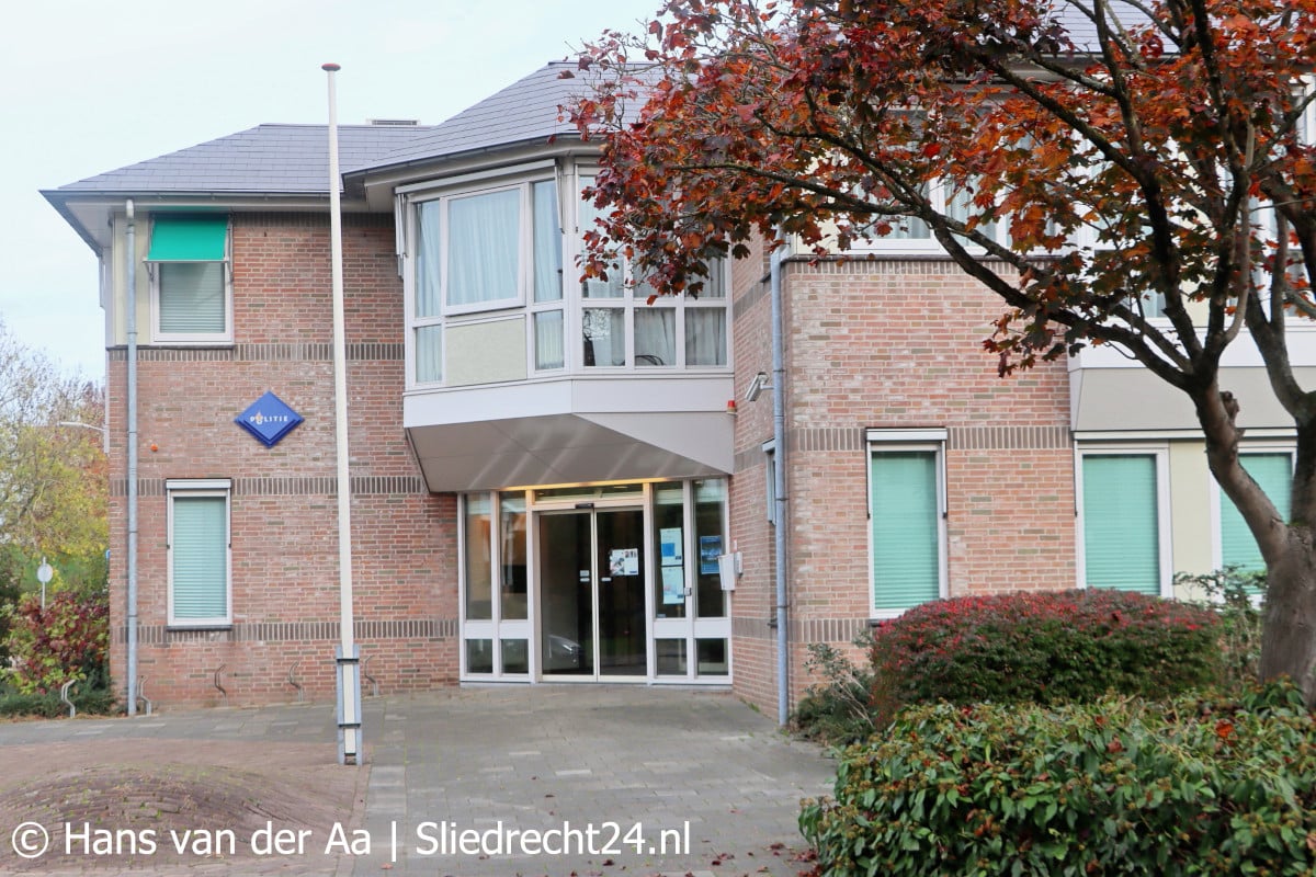 NIEUWS: Inloopbijeenkomst in voormalig politiebureau over nieuwe brandweerkazerne    sliedrecht24.nl/inloopbijeenko…