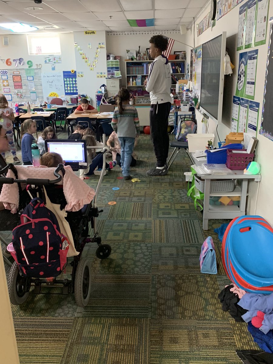 Spending some time at Chanute Elementary before our game today at 4:45pm vs Shawnee Mission South!