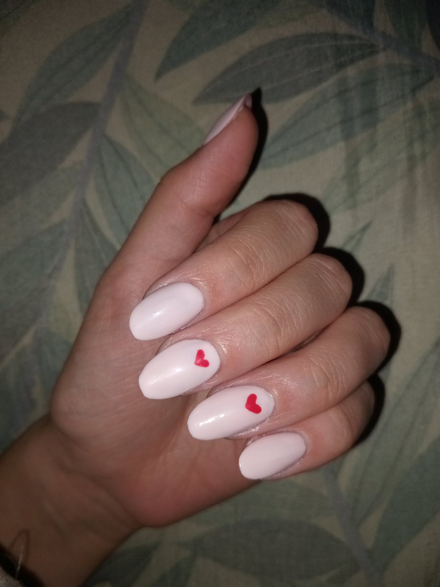 radgomg's tweet photo. @jeanpijud0 estan hermosas pero no son identicas a las q le mande igual mis manos son feas ah la excusaba https://t.co/kOZMntZKfL