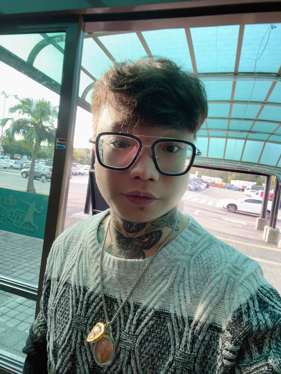 Boasu2's tweet image. 上台北吃尾牙啦😃😃😃