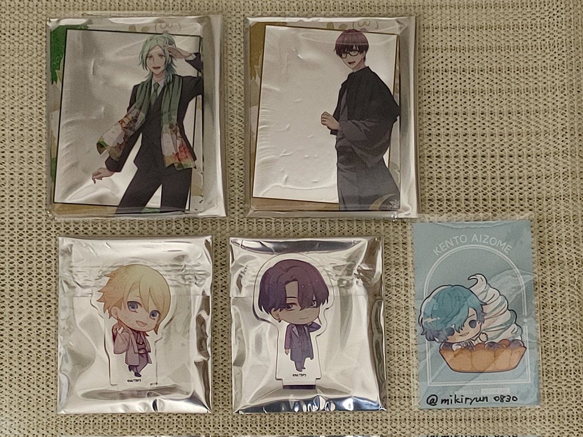 【交換】B-PROJECT　Bプロ　熱烈＊ラブコール　マルイ　ポップアップ

譲：画像(王茶利ホロ)
求：クリアカード金城
　　アクリルカード是国、不動
　　アクスタ是国、不動
　　ステッカー是国、金城、愛染、不動

都内お手渡しor郵送
お気軽にお声がけください