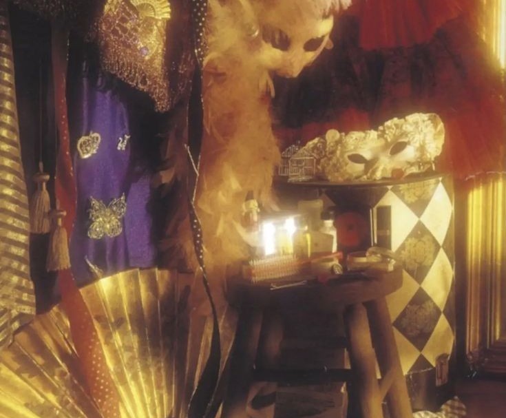 mikmortidv's tweet image. : ̗̀ ☆ &quot; Your card reminds me of my time in the circus. Every holiday, balloons fill the air while no empty seat is in sight... I wish I could go back to those days. &quot; ˋ°•*⁀࿐ྂ