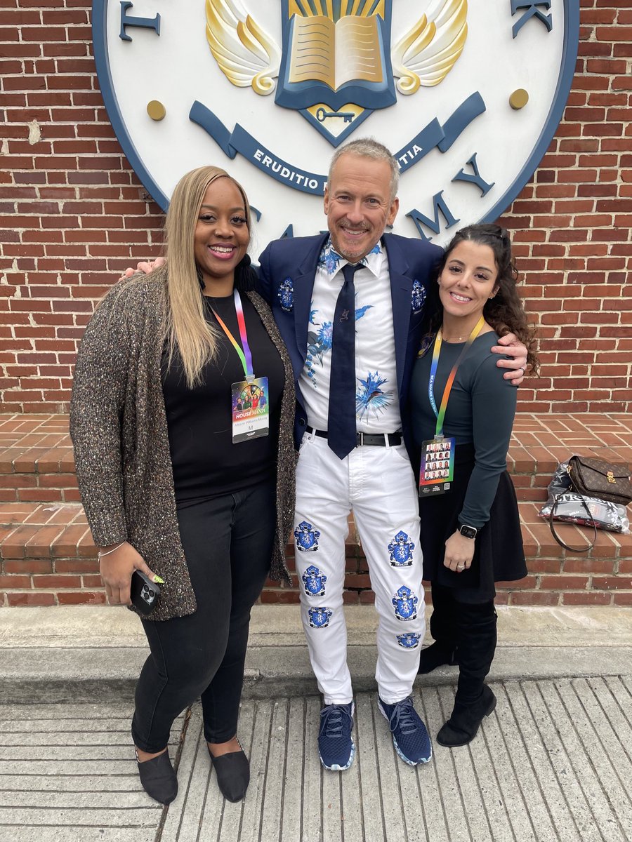 schmalzsharks's tweet photo. I spy some amazing sharks at RCA. Looking forward to what they have learned. https://t.co/q4Sn65ZLYK
