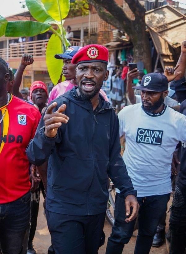 mutyaba_iddi's tweet photo. His providence is above But some idiot bwouyi demtoo blind to see
Dem hunting a lion dem will neva kill Tek a look
From the year 2013, Bad Bobi Wine he ah rule🔥🔥👊🏽
@HEBobiwine https://t.co/XLu3zn6xvh