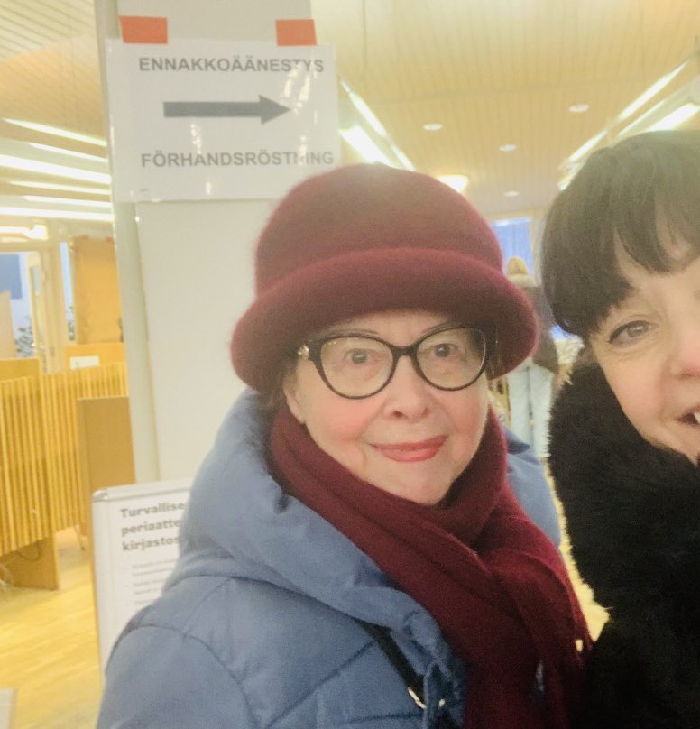 MerjaDahlman's tweet photo. Kävin tänään äänestämässä tyttäreni kanssa. Valinta tuli pitkällisen harkinnan tuloksena. Sitten tietysti lähikahvilassa kahvit päälle. https://t.co/wu8bakJ7MR