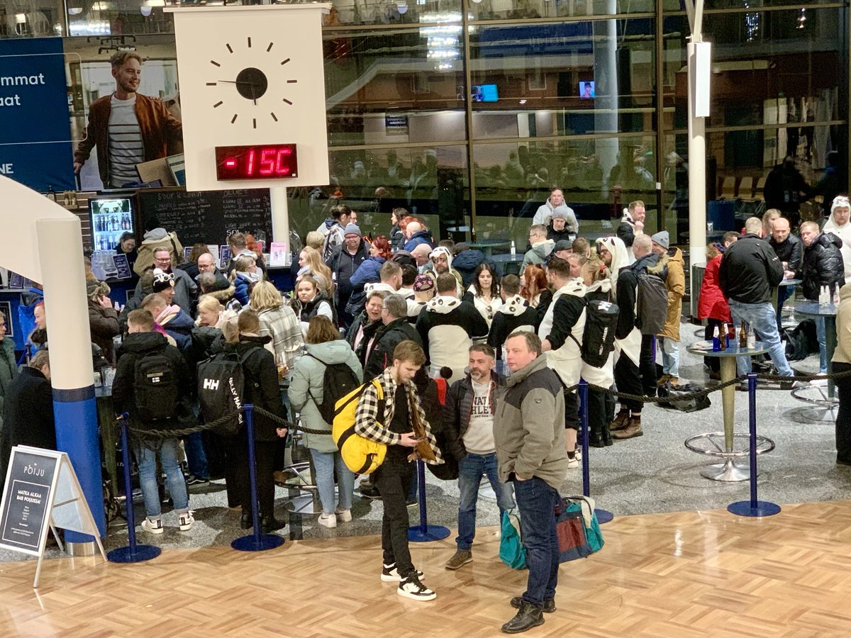 BorjeOhlis's tweet photo. Tulimeri charter 2024🔥 viihdettä ja asiaa kaikille pelastusalalla toimiville!
Turusta starttaava Tulimeri on kaikkien palokuntalaisten yhteinen vuoden aloitustapahtuma. Tänään heitä on laivalla lähes 1900 hlöä. #lspel #tallinksilja #balticprincess #22h #lifeattallinksilja https://t.co/LO7HIWmCFT