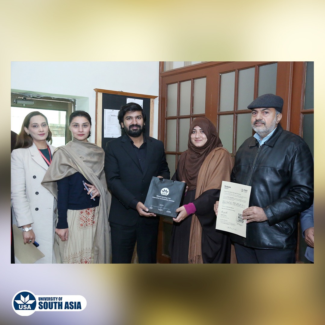 SofTech_USA's tweet photo. *SofTech USA* collaborates with *Future Fest*, Pakistan's Largest Tech Event. A meetup was organized at our university with *Arzish Azam, CEO Ejad Labs*, fostering student participation.
 Regards,
 *Zobia Zafar*. https://t.co/GMrk3tQJUc