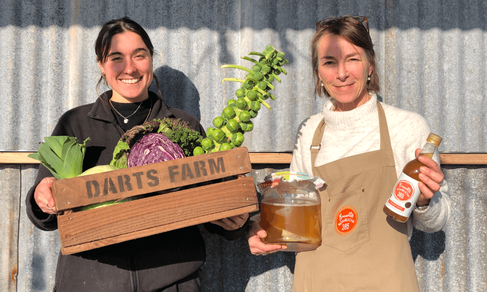 ExeterLiving's tweet photo. Check out what's on in Exeter this weekend and beyond – Hand-Picked by Exeter Living
@DartsFarm @positivelightp @execornexchange @exeter_phoenix
#exeterliving #exeter
Click link below for more information
https://t.co/aY8GqtUtn0 https://t.co/QH2mDYYxMz