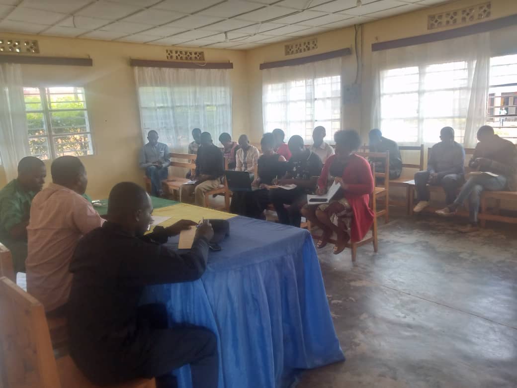 sector_murambi's tweet photo. None kuwa 19/01/2024 mu Murenge wa Murambi twakoze security and management meeting tukaba twaganiriye ku mutekano n'imihigo muri rusange
@GatsiboDistrict 
@RwandaLocalGov 
@sector_murambi https://t.co/RtgGzdcI2p