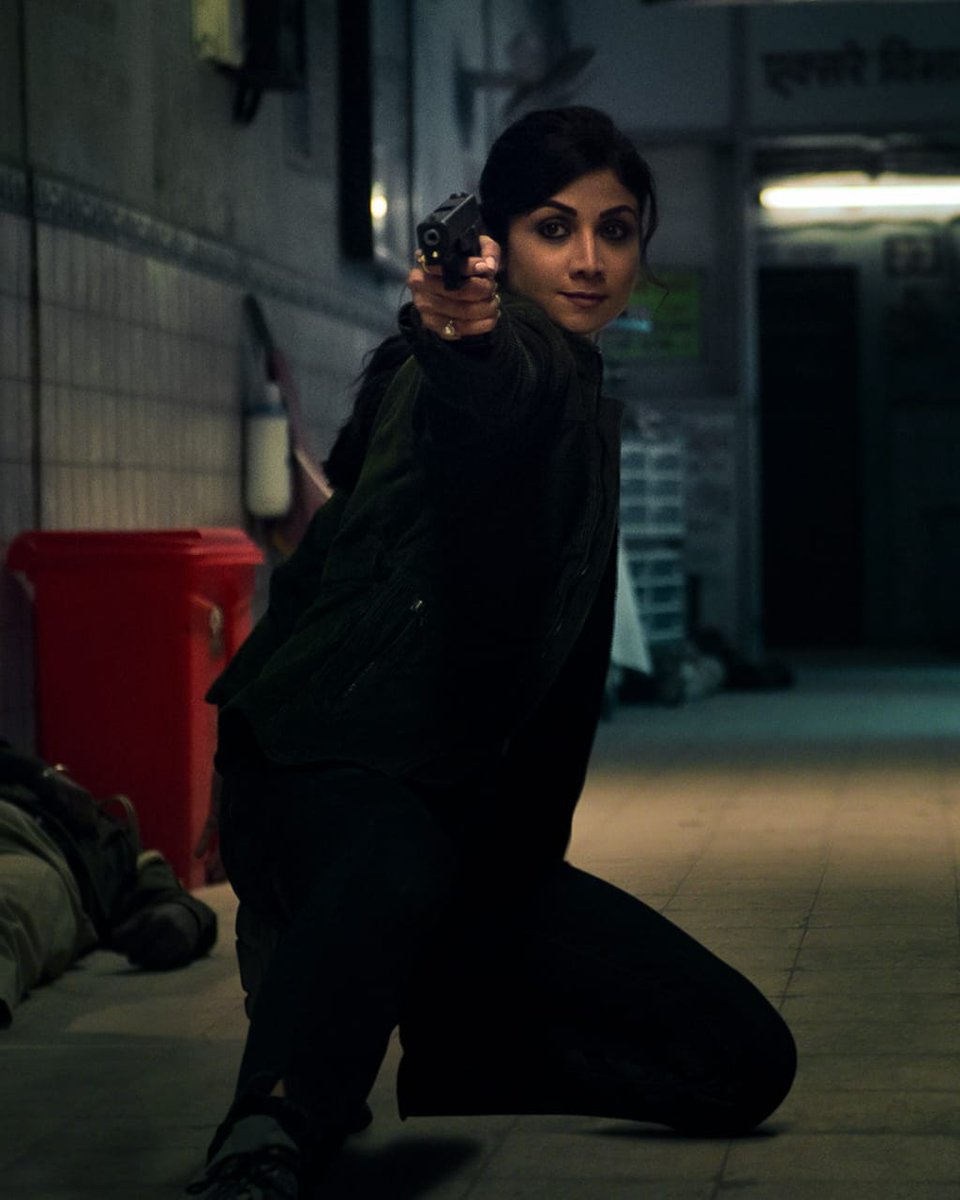 amitbhatia1509's tweet photo. Enthralled by #ShilpaShetty's impeccable performance as #TaraShetty in the #IndianPoliceForce! She's elevating the standards in the #copverse with her powerful and convincing portrayal. https://t.co/u1JuOCa3he