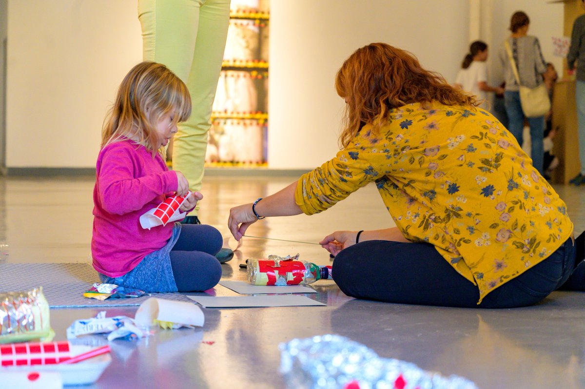 📢✏️ Ei! Recordeu que aquest diumenge a <a href="/rocaumbertfa/">Roca Umbert Fàbrica de les Arts</a> hi ha el taller familiar "Dibuixar l'inesperat" amb la Marta Pareja!

🗓️ 21 de gener
🕥 12 h
📍 Sala Zero - Espai d'Arts

Us hi esperem! Més ℹ️ i inscripcions a: rocaumbert.com/ca/agenda/c/29…