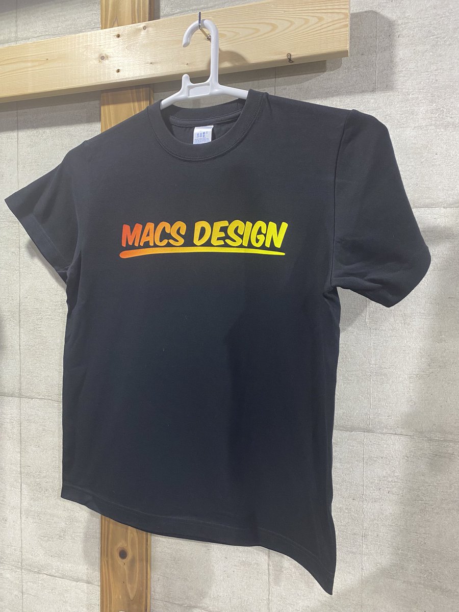 macs_design's tweet photo. フォロー＆リツイートキャンペーン
久しぶりにやっちゃいます！！

🔴NEW グラデーション Tシャツ🔴
グリーン×イエロー
オレンジ×イエロー
ピンク×パープル

ご希望のカラーを抽選で3名様にプレゼント！
サイズはSからXXXLまで選べます。

応募方法
①@macs_design をフォロー
②このツイートをリツイート(リポスト)

※締切 1/26(金)23:59まで
※当選者は後日DMします。

#macsdesign
#マックスデザイン
#DARTSLIVE
#フォローRTキャンペーン 
#プレゼント
 #懸賞