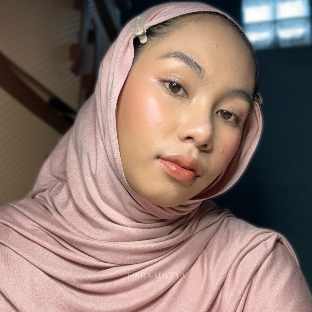 tiaraadstya's tweet image. Kalau kalian cari cushion full coverage tapi ringan.. u must try this cushion from Skintific👍🏻🤍

Ini make up aku gak pake concealer, gak pake loose powder, gak pake setting spray juga🤍