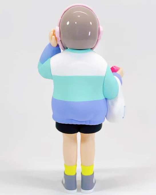 後ろ姿もすごく良いです!箱もめっちゃデカいし豪華!こんなすごいの作っていただけて感謝しかないです