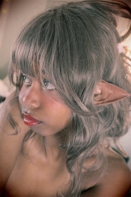 3 pic. new set sent out on OF <3 being sent out on my lil Fansly today too :3 https://t.co/FBiDD82k5