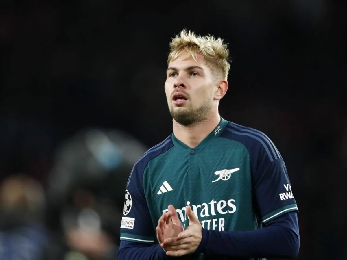 TheRealTroopzTV's tweet image. 🚨 Arsenal and West Ham are IN TALKS for a loan deal for Emile Smith-Rowe.

Cc: @ExWHUEmployee