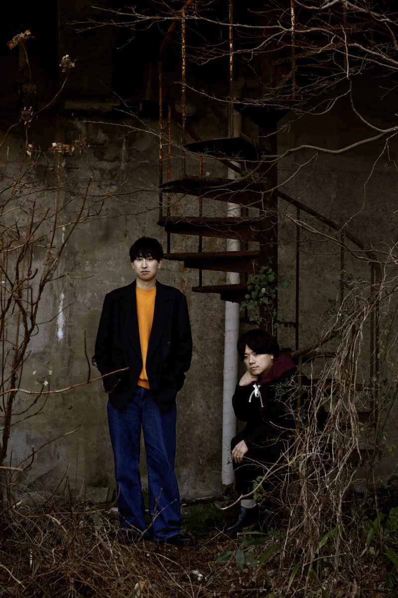 iloli_japan's tweet photo. 音楽ユニット(iloli)スタートします。
よろしくお願いします。

プロフィール▼
読み方は「いろり」。
ボーカリストの神谷とサウンドメーカーの栗本からなる音楽プロジェクト。
“人間の中心にある熱を表現する”を掲げて2024年始動。

神谷太呂
ボーカル/作詞/作曲

栗本大
サウンドメイク/作詞/作曲 https://t.co/VPr6VoT9fJ