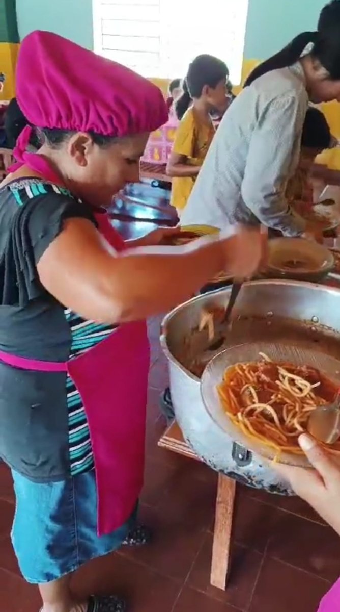 ¿Sabías que, gracias a nuestro proyecto #Arapyahu, 72 niños y niñas de las comunidades de San Antonio de Ypekurú comen cada día? 👦🌳👧

20 años trabajando para darles una nueva oportunidad de #CrecerConFuturo a la infancia más vulnerable💚.

🔗 crecerconfuturo.org/proyecto-arapy…