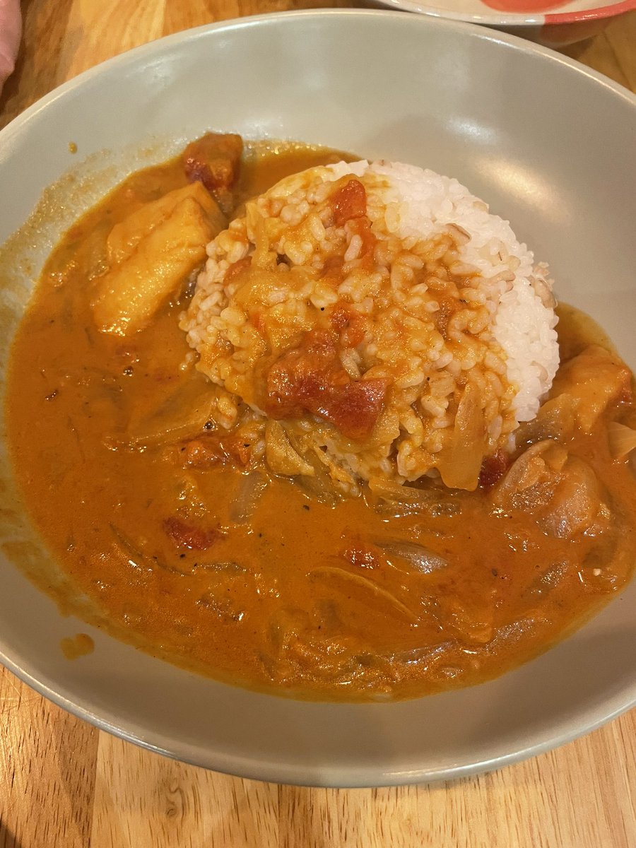 guruguruken's tweet photo. 優しい看板犬ベリルがいる
アフリカ料理屋さんADEGOで
晩ごはん。
ベリルかわいい!
お肉スパイシーで美味しい‼️
ピーナッツカレー
まろやかで最高です‼️
#ADEGO https://t.co/WkPU5IoN6O