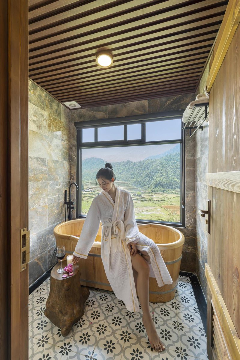 Nơi đẹp nhất là nơi chúng ta chưa từng đi qua, khoảng thời gian đẹp nhất là khoảng thời gian không thể quay trở lại.

Hãy dành những kì nghỉ cho bản thân...
#dulich #travel