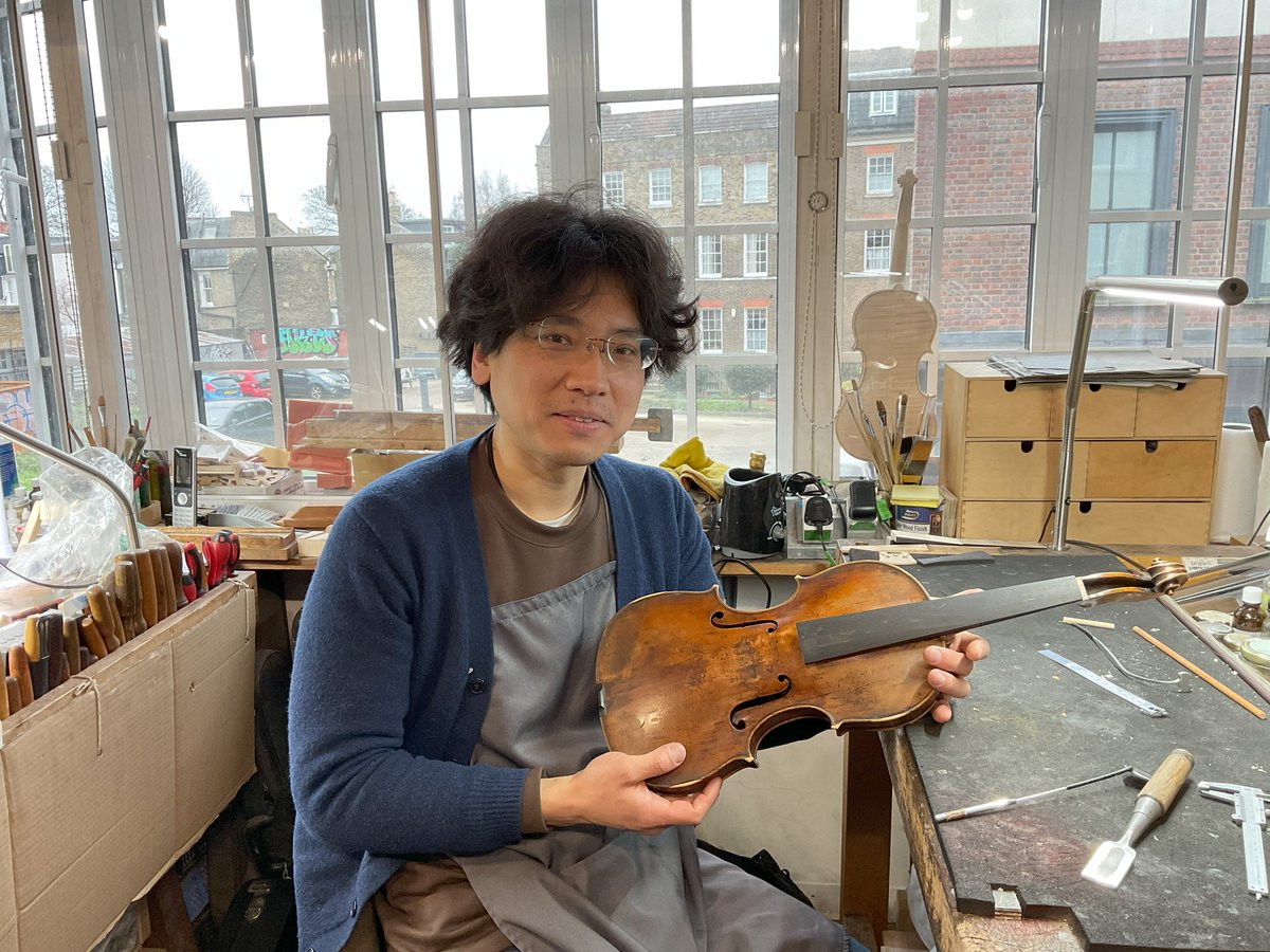 We’re so pleased that Keisuke has joined us in the workshop. This week he has been working on repairs to a baroque violin, mending cracks in the front and adding new corner blocks and a fingerboard #repair #lutherie #baroque