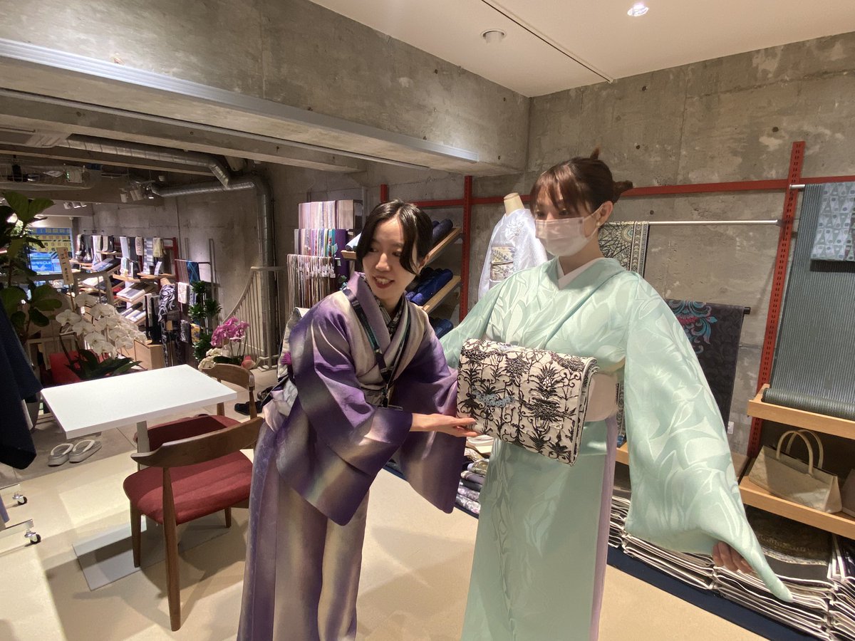 udonoradio's tweet photo. 【街かどステーション・噂を求めてどこまでも】

今回は武蔵小山にあります着物専門店「#ぜろいち 武蔵小山店」をご紹介しました👘
〜着物への関心を"ぜろ"(0)から"いち"にしたい〜
前田店長の想いの詰まったお店、話を聞くだけでも楽しいのでぜひ行ってみて下さい✨

https://t.co/jixJMajWEN https://t.co/CYp6a6x1Xq