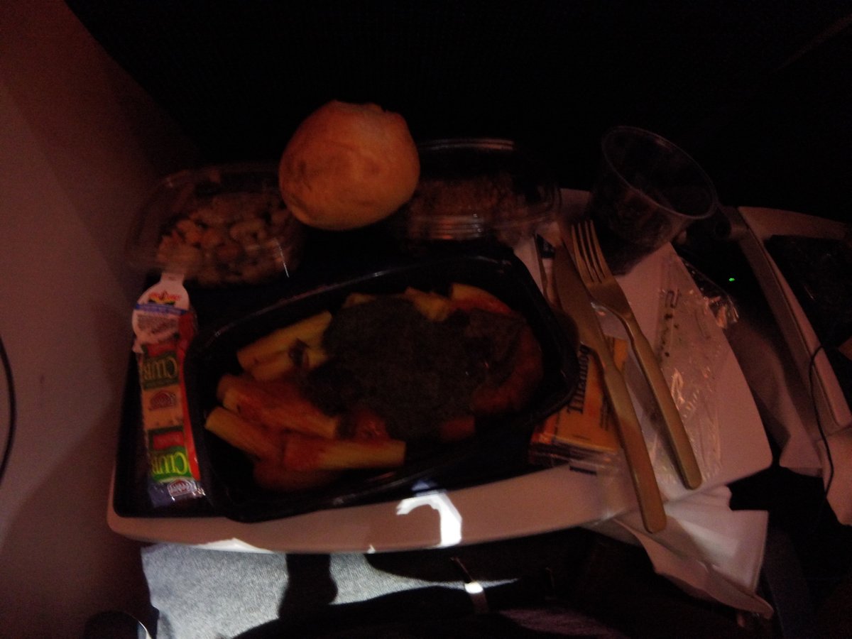 MT111tmd123's tweet photo. Selection of economy class #inflightmeals and snacks provided on various @KLM flights I've done (2018-2021) https://t.co/1Qh929tyML