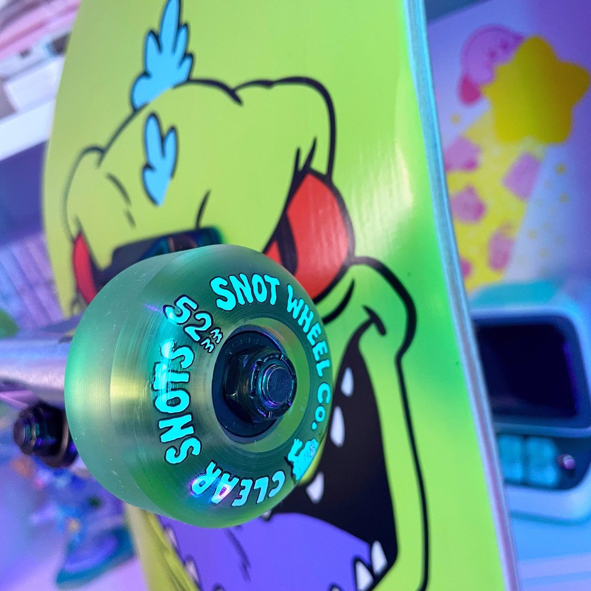 First little skateboard build 💚🛹🦖