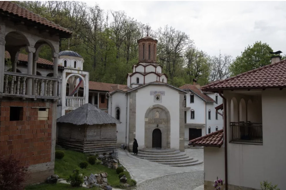 SerbHero's tweet photo. This is Serbian #thisisserbian 🔽
#draganac #kosovo #serbia https://t.co/0KyhYTUOPp